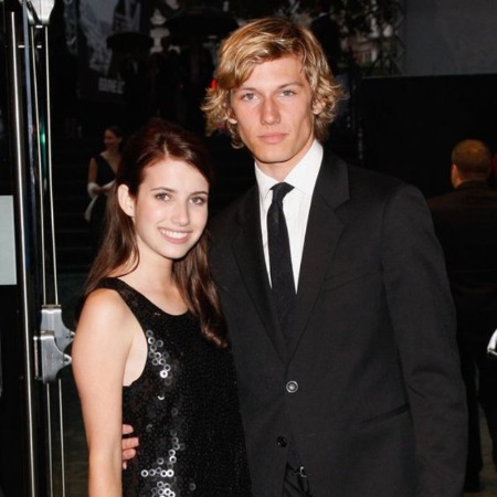 Emma Roberts and Alex Pettyfer dated in 2008.